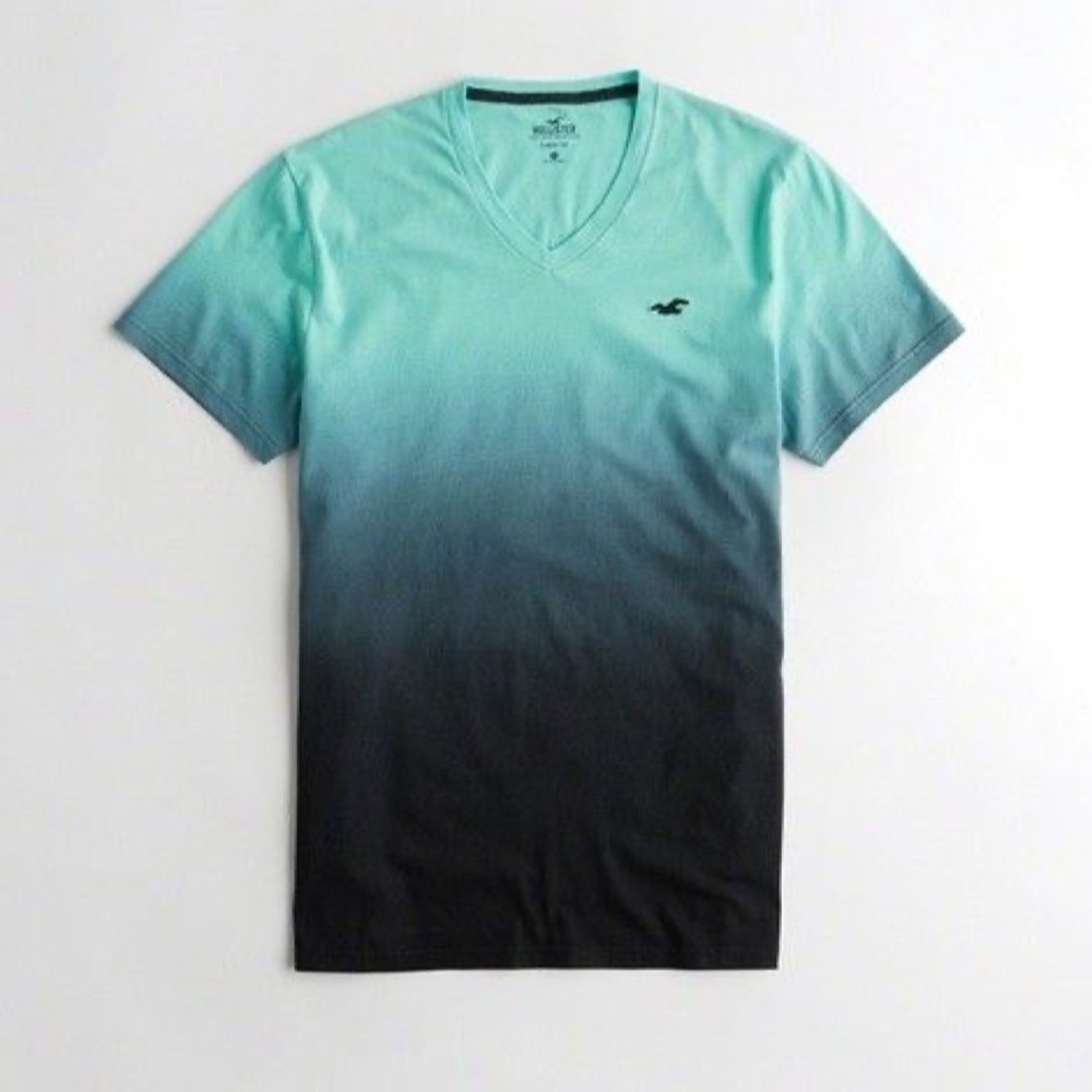 Hollister mens must have v-neck Ombré shirt